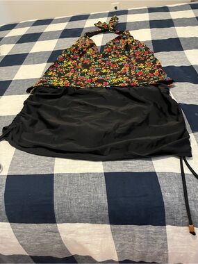 Women’s Black Floral Halter Top Swimsuit with Skirt Bathing Suit bottom